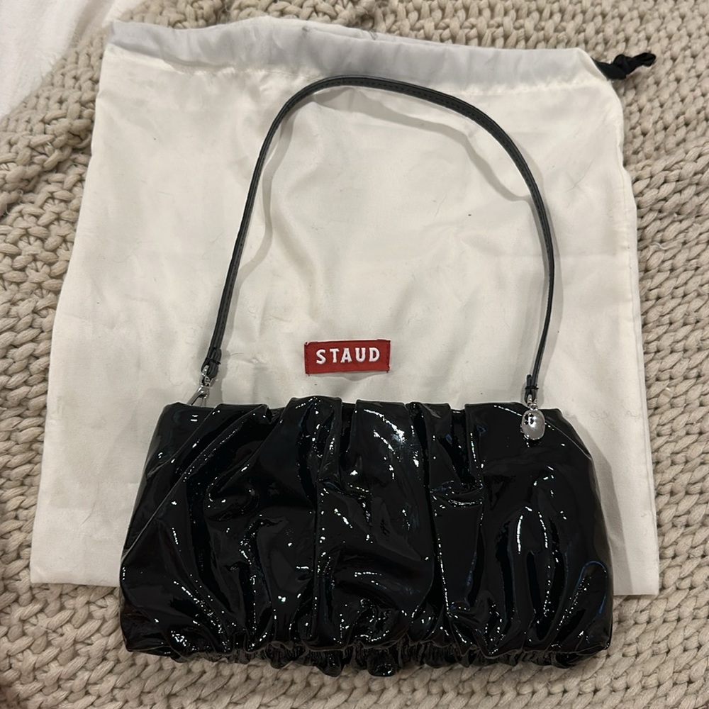 STAUD Bean Gathered Patent-leather Shoulder Bag in Black - Picture 3 of 5